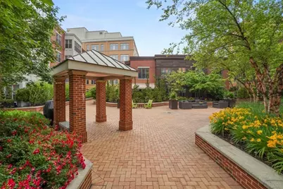 35 Fay St #215, Boston, MA 02118 - Photo 9