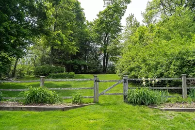 56 Bennington St, Newton, MA 02458 - Photo 23