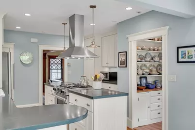 56 Bennington St, Newton, MA 02458 - Photo 9