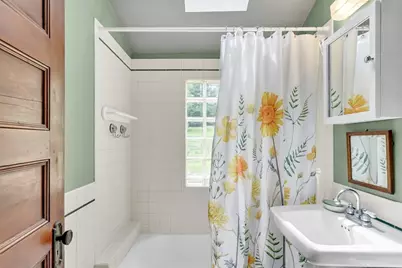 56 Bennington St, Newton, MA 02458 - Photo 15