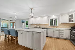 5 Ivanhoe Dr, Lynnfield, MA 01940 - Photo 3
