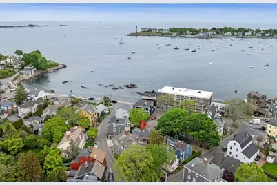 31 Franklin St, Marblehead, MA 01945 - Photo 35