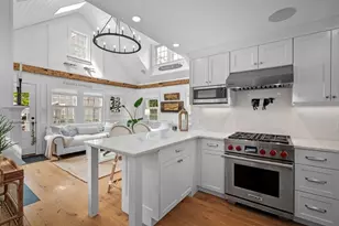 31 Franklin St, Marblehead, MA 01945 - Photo 15