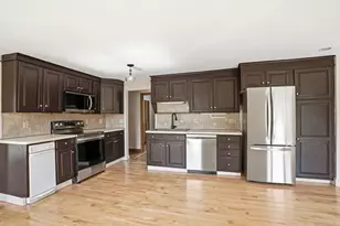 7 Beebe Ln, Wakefield, MA 01880 - Photo 11