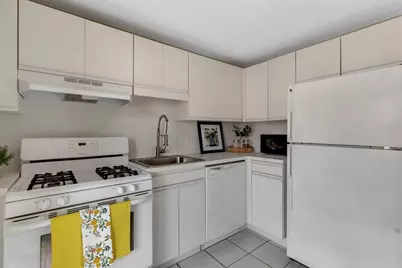 295 W Wyoming Ave #7B, Stoneham, MA 02180 - Photo 9