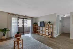295 W Wyoming Ave, Stoneham, MA 02180 - Photo 7