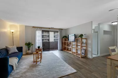 295 W Wyoming Ave #7B, Stoneham, MA 02180 - Photo 3