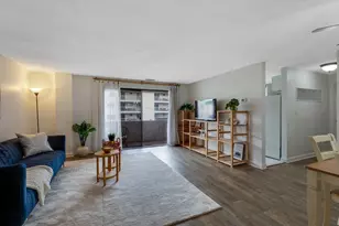 295 W Wyoming Ave, Stoneham, MA 02180 - Photo 3