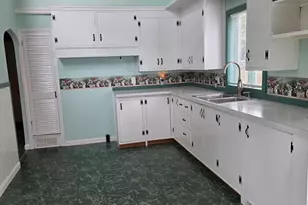 19 Calumet Ave, Worcester, MA 01606 - Photo 5