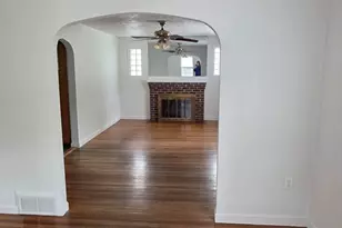 19 Calumet Ave, Worcester, MA 01606 - Photo 17