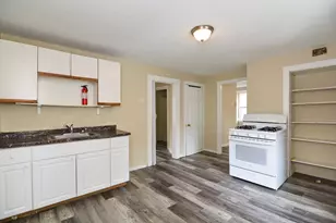 10 Essex Ct, Lynn, MA 01902 - Photo 11