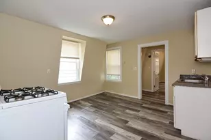 10 Essex Ct, Lynn, MA 01902 - Photo 13