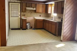 170 Woodland Cir, Tiverton, RI 02878 - Photo 5