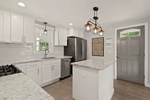 60 School St, Plainville, MA 02762 - Photo 11