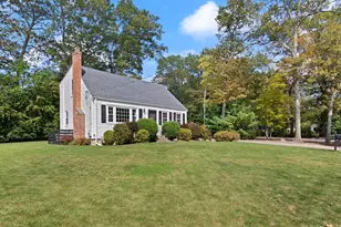 60 School St, Plainville, MA 02762 - Photo 7