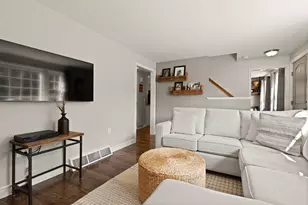 60 School St, Plainville, MA 02762 - Photo 25