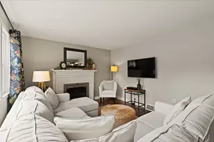 60 School St, Plainville, MA 02762 - Photo 23