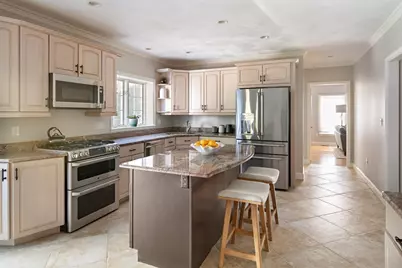 11 Rose Farm Ln, Woburn, MA 01801 - Photo 9