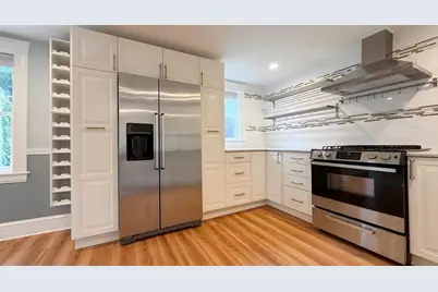 114 Curve St, Dedham, MA 02026 - Photo 11