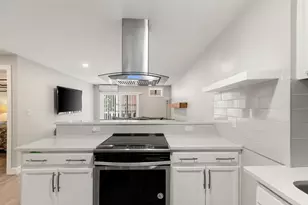 26 W Wyoming Ave, Melrose, MA 02176 - Photo 9