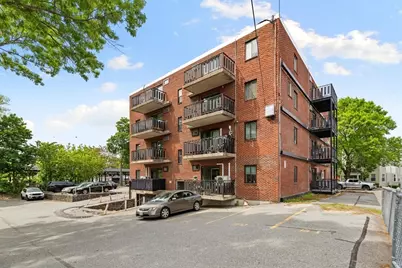 26 W Wyoming Avenue #2D, Melrose, MA 02176 - Photo 3