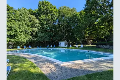 22 Chestnut Pl #306, Brookline, MA 02445 - Photo 9