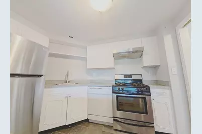 22 Chestnut Pl #306, Brookline, MA 02445 - Photo 5