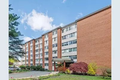 22 Chestnut Pl #306, Brookline, MA 02445 - Photo 1
