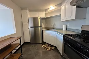 22 Chestnut Pl, Brookline, MA 02445 - Photo 5