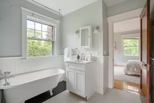 4 Lawrence St, Winchester, MA 01890 - Photo 15