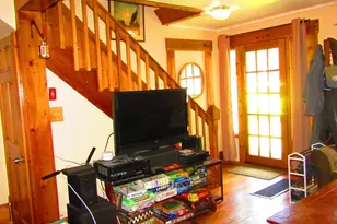 14 Garfield St, Greenfield, MA 01301 - Photo 9