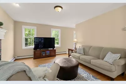 2 Thomas Circle, North Attleboro, MA 02760 - Photo 9