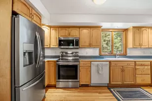 8 Johnson Dr, Lakeville, MA 02347 - Photo 11