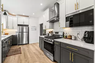 566 Proctor Ave, Revere, MA 02151 - Photo 3