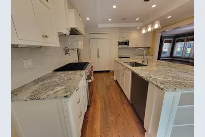 18 Tappan Rd, Wellesley, MA 02482 - Photo 5
