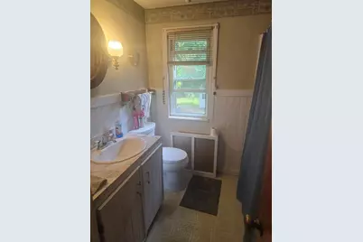 25 Flynt St, Palmer, MA 01069 - Photo 23