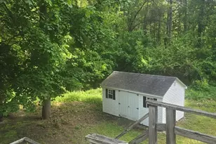25 Flynt St, Palmer, MA 01069 - Photo 7