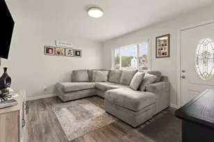 8 Viking Dr, Whitman, MA 02382 - Photo 9