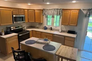 38 Lake St, Spencer, MA 01562 - Photo 3