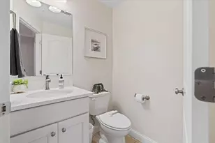 4 Eastern Point Dr, Shrewsbury, MA 01545 - Photo 19