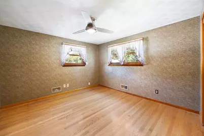 67 Manning St, Chicopee, MA 01020 - Photo 17