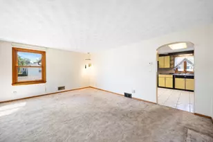 67 Manning St, Chicopee, MA 01020 - Photo 11