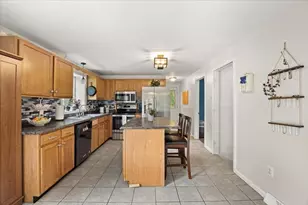 111 Downing Dr, Taunton, MA 02780 - Photo 7