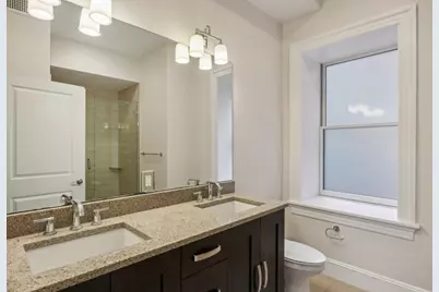 1471 Beacon St #2, Brookline, MA 02446 - Photo 15