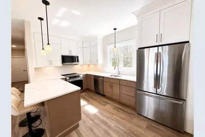 4 Clover Cir #B, Salisbury, MA 01952 - Photo 5