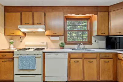 18 Cambridge Street, Chelmsford, MA 01824 - Photo 9