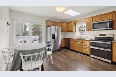 11 Rahway Rd, Burlington, MA 01803 - Photo 9
