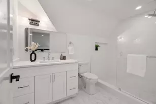 26 Adelaide St, Boston, MA 02130 - Photo 11