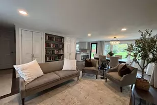 129 Elm St, Agawam, MA 01001 - Photo 17