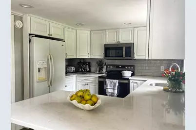 129 Elm St, Agawam, MA 01001 - Photo 15